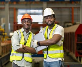 8978498-portrait-of-african-american-technician-engineer-workers-team-in-the-manufacturing-factory-line-production-gratuit-photo 8978498-portrait-of-african-american-technician-engineer-workers-team-in-the-manufacturing-factory-line-production-gratuit-photo